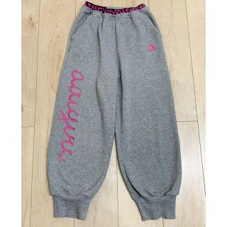 アディダス(adidas)の美品☆adidasアディダススウェットパンツ女の子グレー130ジャージダンスにも(パンツ/スパッツ)