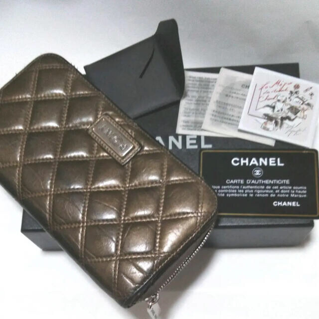 CHANEL ラウンドファスナー長財布