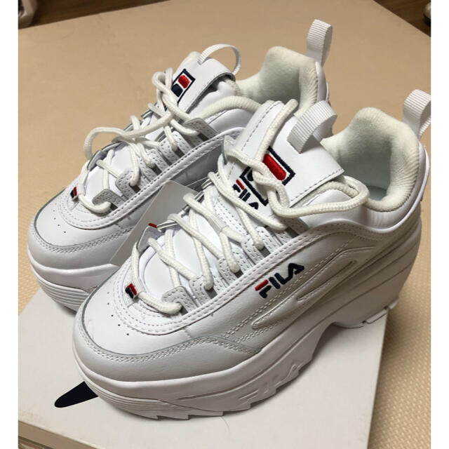 FILA(フィラ)のM様専用☆訳あり☆FILA☆フィラ☆ディスラプター2☆スニーカー☆厚底スニーカー レディースの靴/シューズ(スニーカー)の商品写真