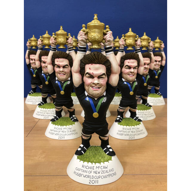 世界301個限定 リッチーマコウ ワールドカップ 優勝 GROGGS フィギュアのサムネイル