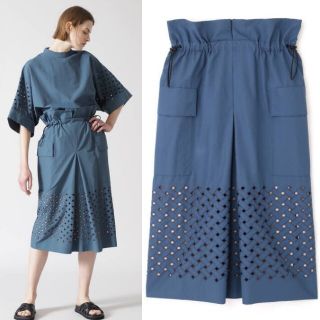 アドーア(ADORE)の新品タグ付●アドーアADORE ●バスケットエンブロイダリースカート￥47300(ロングスカート)