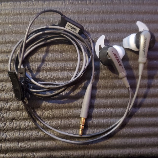 BOSE - Bose SoundSport in-ear headphones イヤホンの通販 by るり ...