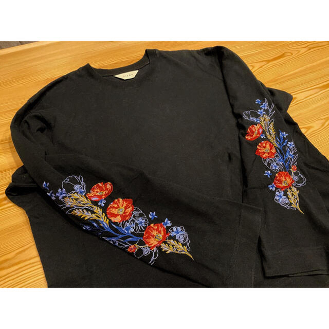 Jieda(ジエダ)のジエダ FLOWER EMBROIDERY L/S メンズのトップス(Tシャツ/カットソー(七分/長袖))の商品写真
