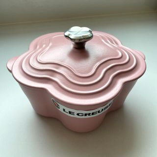 ルクルーゼ(LE CREUSET)のpatissiere様専用　ルクルーゼ ココットフルール(鍋/フライパン)