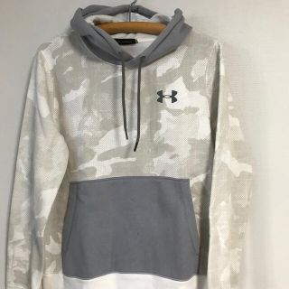 アンダーアーマー(UNDER ARMOUR)のunder armorレディースパーカーSMサイズ(パーカー)