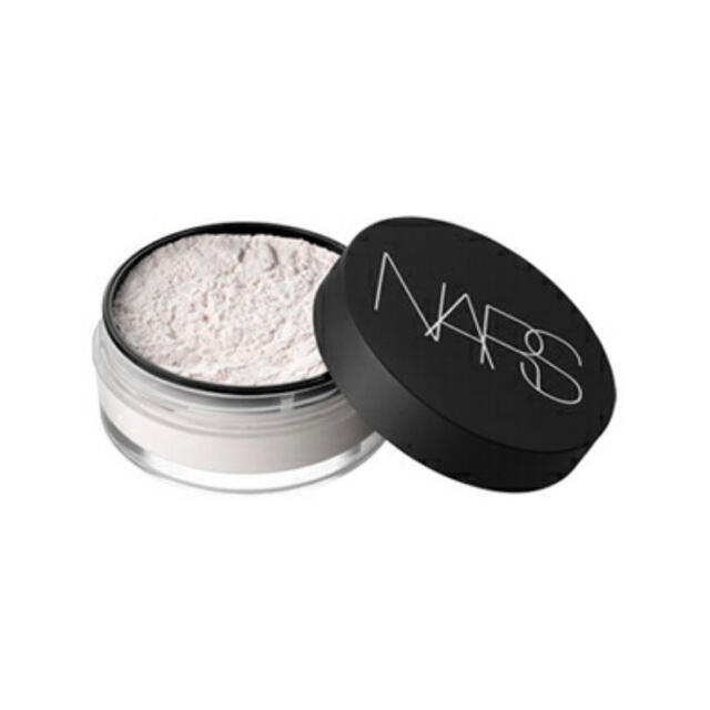 NARS(ナーズ)のナーズ・ライトリフレクティングセッティングパウダー ルース （フェイスパウダー） コスメ/美容のベースメイク/化粧品(フェイスパウダー)の商品写真