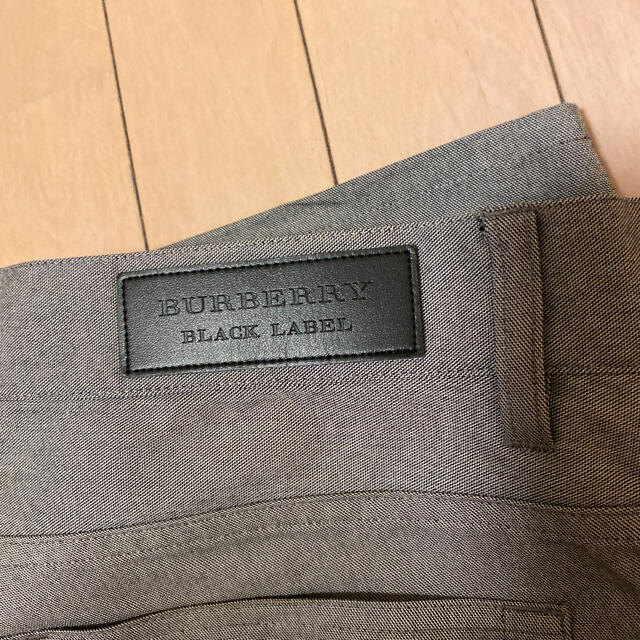 BURBERRY BLACK LABEL(バーバリーブラックレーベル)のバーバリーブラックレーベル 79 メンズのパンツ(チノパン)の商品写真