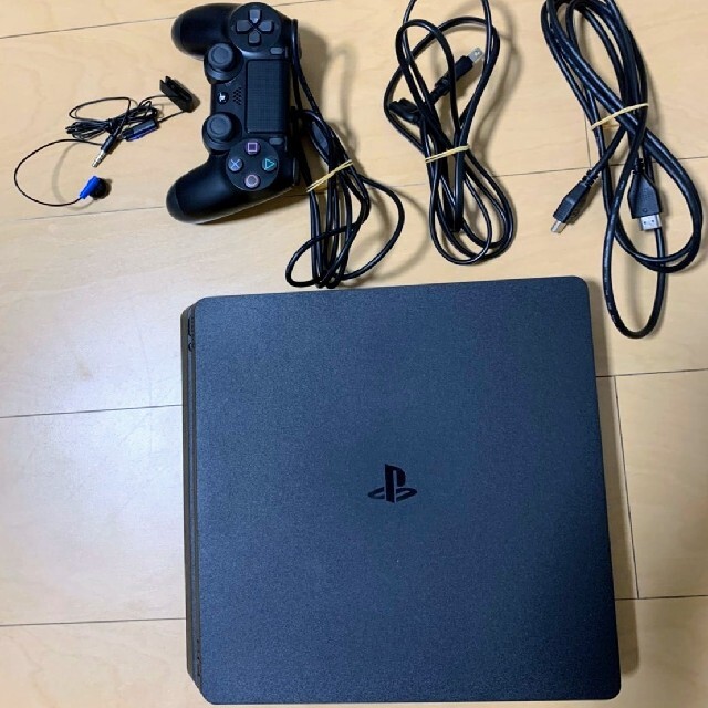 ★即遊び出し可能(おまけ付)★PS4 1TB 美品★ホワイト★即日発送★