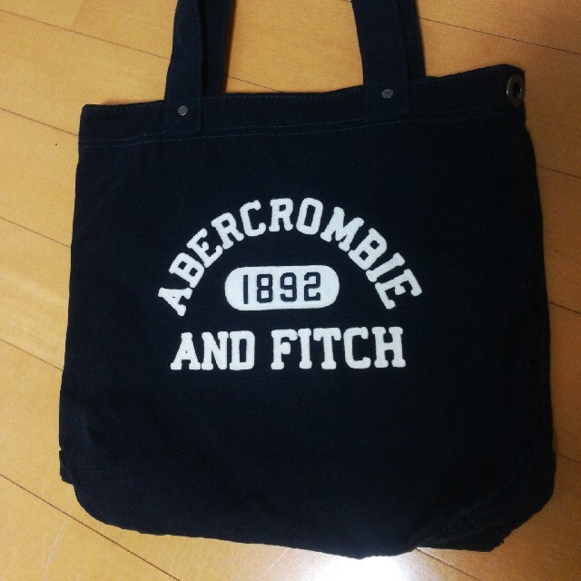 Abercrombie&Fitch(アバクロンビーアンドフィッチ)のトートバッグ　Abercrombie＆Fitch　アバクロンビーアンドフィッチ レディースのバッグ(トートバッグ)の商品写真