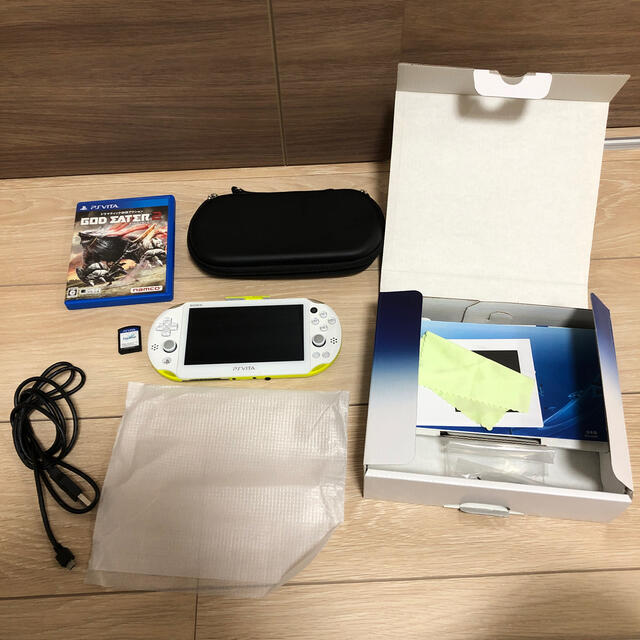 プレステーションvita　2個セット＋カセット＆ケース付き