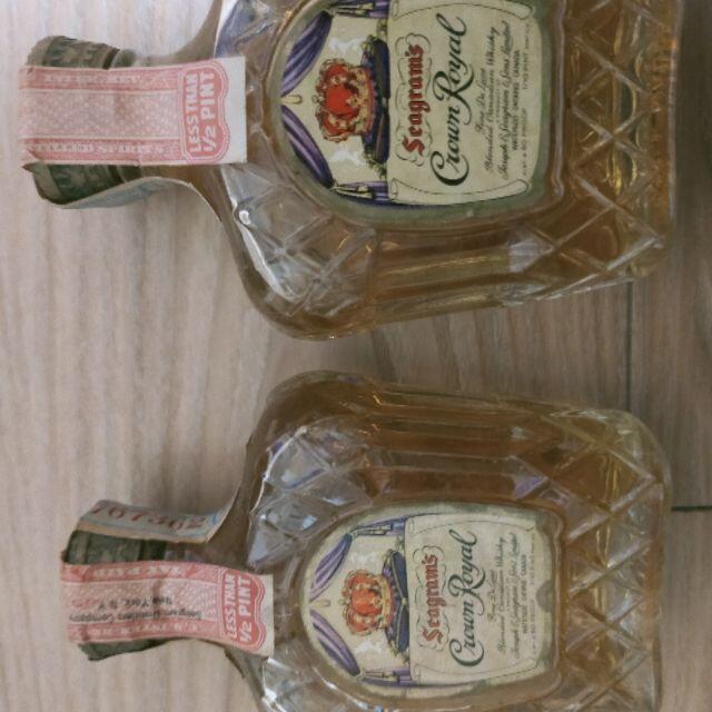 Crown Royal クラウンロイヤル ミニボトル 2本の通販 by マツ's Crown Royal クラウンロイヤル ミニボトル 2本の通販 by マツ's