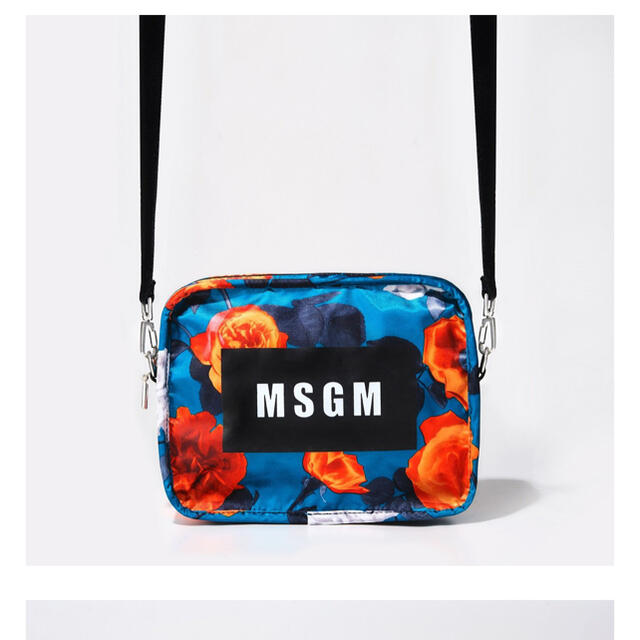 MSGM(エムエスジイエム)のMSGM ムック本　鞄 レディースのバッグ(ショルダーバッグ)の商品写真