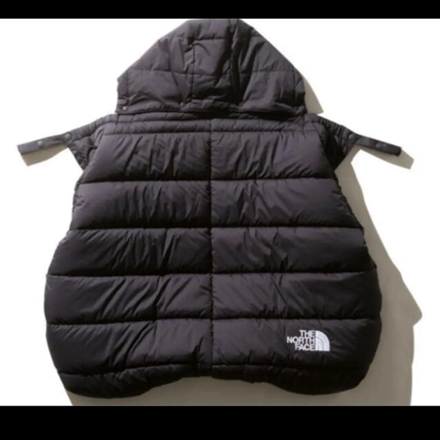 THE NORTH FACE(ザノースフェイス)の新品★ノースフェイス　シェルブランケット　ブラック★ キッズ/ベビー/マタニティの外出/移動用品(抱っこひも/おんぶひも)の商品写真