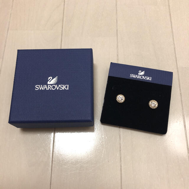 未使用★スワロフスキー SWAROVSKI ピアス