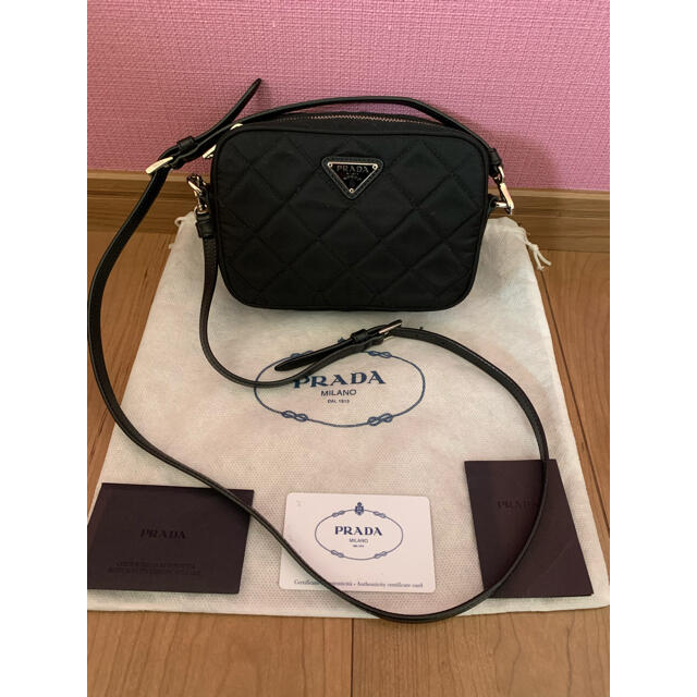 PRADA(プラダ)の【PRADA】プラダ  ショルダーバッグ　ポシェット　黒 レディースのバッグ(ショルダーバッグ)の商品写真