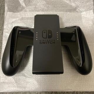 ニンテンドースイッチ(Nintendo Switch)のジョイコン グリップ Switch(家庭用ゲーム機本体)