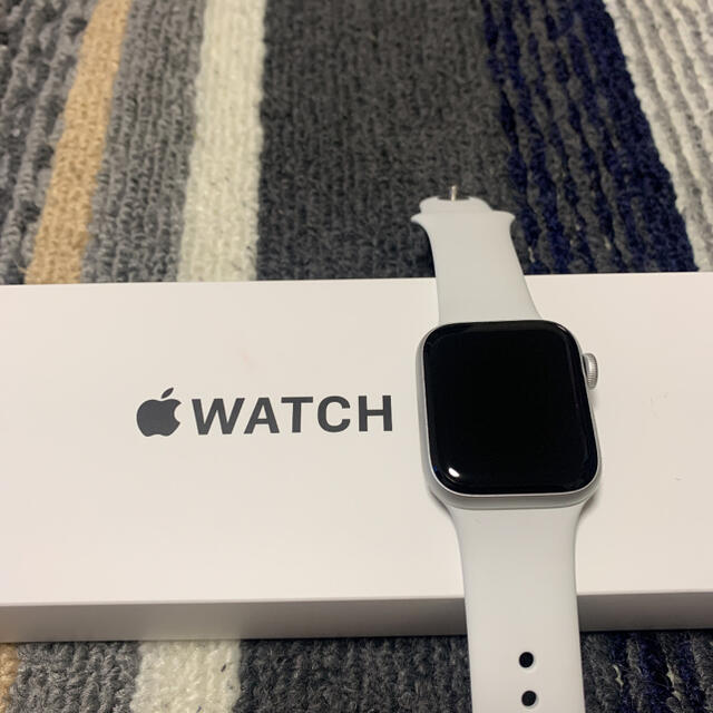 【ラッピング無料】 Watch Apple - Watch Apple se シルバー 40mm 腕時計(デジタル)