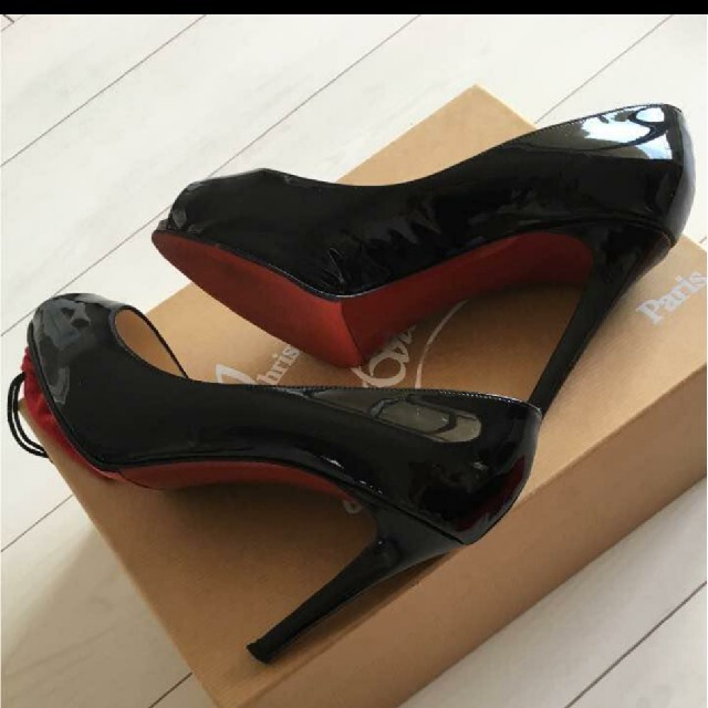 Christian Louboutin(クリスチャンルブタン)のルブタン パンプス美品 レディースの靴/シューズ(ハイヒール/パンプス)の商品写真
