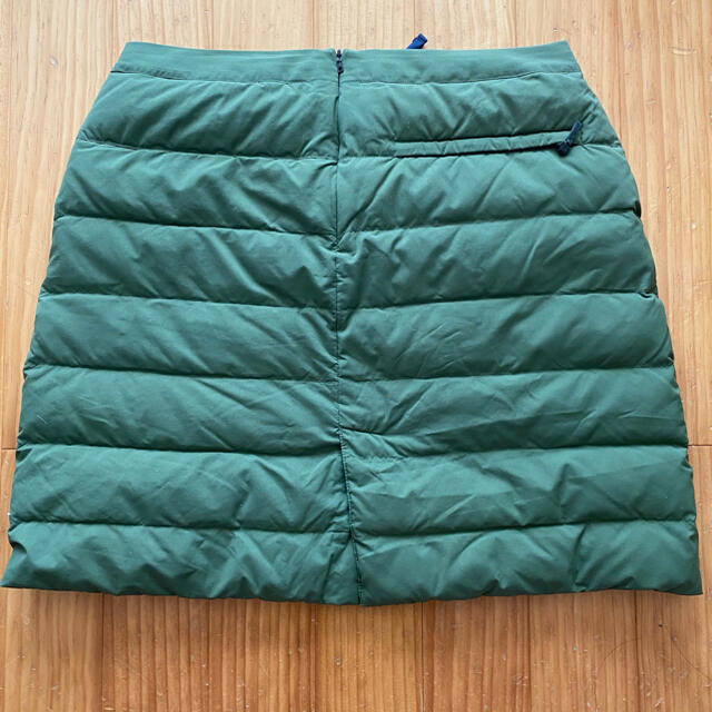 THE NORTH FACE(ザノースフェイス)のダウンスカート レディースのスカート(ミニスカート)の商品写真