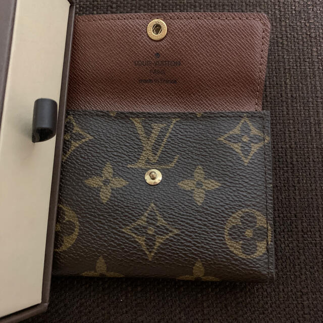 LOUIS VUITTON 1