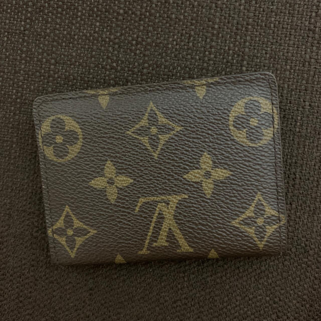 LOUIS VUITTON 3