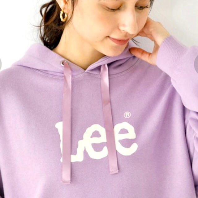 Lee(リー)の【新品】Lee パーカー フリーサイズ トップス パープル 冬服 春服 韓国風 レディースのトップス(パーカー)の商品写真