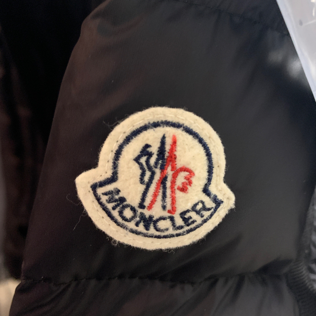MONCLER(モンクレール)のモンクレール ダウンコート　エルミンヌ　ブラック　00 レディースのジャケット/アウター(ダウンコート)の商品写真