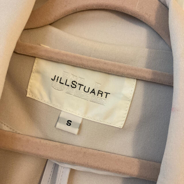 JILL by JILLSTUART(ジルバイジルスチュアート)のJILL BY JILLSTUART スプリングチェスターコート S レディースのジャケット/アウター(チェスターコート)の商品写真