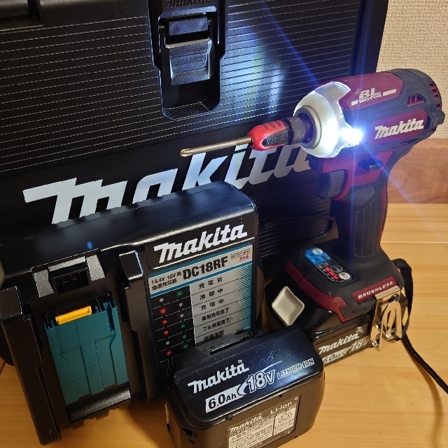 マキタ　18V　　インパクトドライバー　TD171DRGX