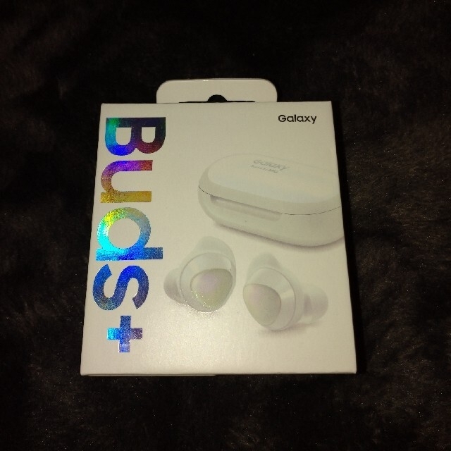 Galaxy Buds+  ワイヤレスイヤホン ホワイト スマホ/家電/カメラのオーディオ機器(ヘッドフォン/イヤフォン)の商品写真