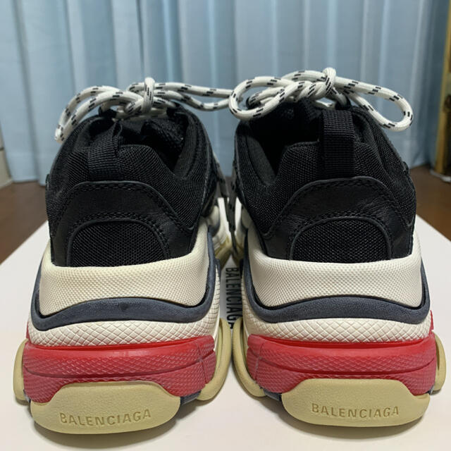 Balenciaga(バレンシアガ)のBALENCIAGA トリプルS 37 ブラックレッド メンズの靴/シューズ(スニーカー)の商品写真