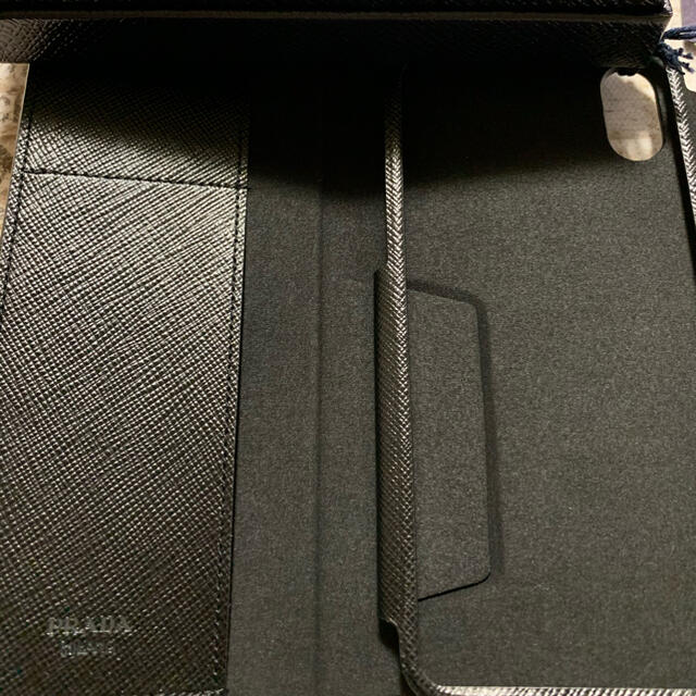 PRADA(プラダ)の【PRADA】新品未使用 iPhoneケース スマホ/家電/カメラのスマホアクセサリー(iPhoneケース)の商品写真