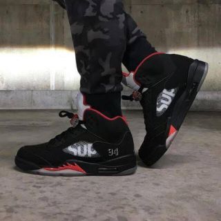 ナイキ(NIKE)のNIKE AIR JORDAN 5 RETRO SUPREME(スニーカー)