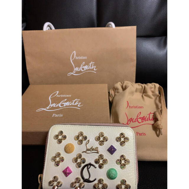 Christian Louboutin(クリスチャンルブタン)のルブタン　財布 レディースのファッション小物(財布)の商品写真