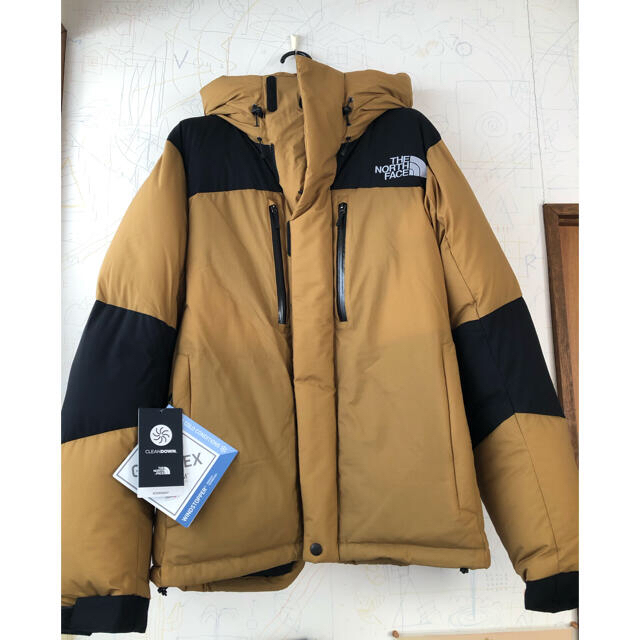 THE NORTH FACE(ザノースフェイス)の新品　バルトロ　ブリティッシュカーキ　XL メンズのジャケット/アウター(ダウンジャケット)の商品写真