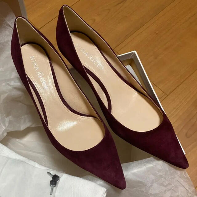 美品 ニナリッチ パンプス 美品 ニナリッチ パンプス
