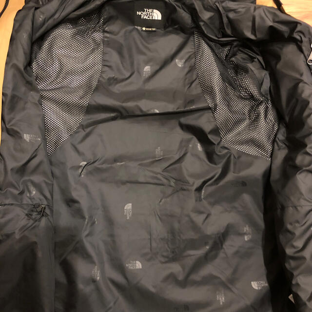 THE NORTH FACE(ザノースフェイス)の超ハーデス様専用 マウンテンライトジャケット XL メンズのジャケット/アウター(ナイロンジャケット)の商品写真