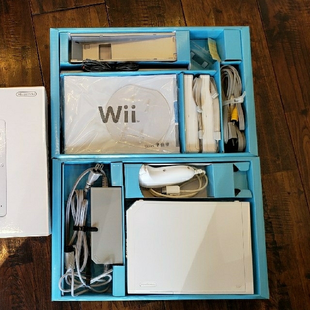 Nintendo Wii 本体 + WiiFit