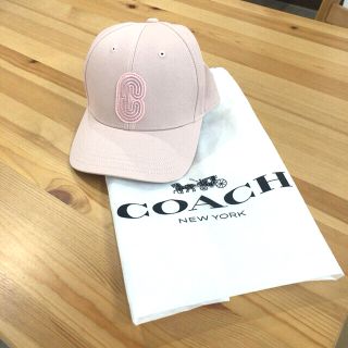 コーチ(COACH)の【新品未使用】COACH キャップ（ギフトバッグ付）(キャップ)