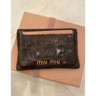 ミュウミュウ(miumiu)のmiu miu カードケース(名刺入れ/定期入れ)