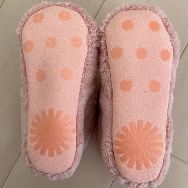 UGG(アグ)の値下げ！14.0cm UUGBABY BIXBEE アグ ベビー ビックスビー  キッズ/ベビー/マタニティのベビー靴/シューズ(~14cm)(ブーツ)の商品写真