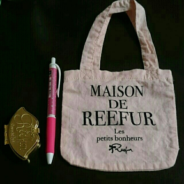 Maison de Reefur(メゾンドリーファー)の唇型小物入れ☆ショップ袋付き レディースのファッション小物(ポーチ)の商品写真