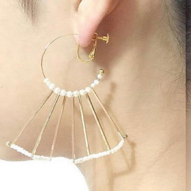 海外販売× C.A.D.(シーエーディー)パール フリル ピアス | alamiah