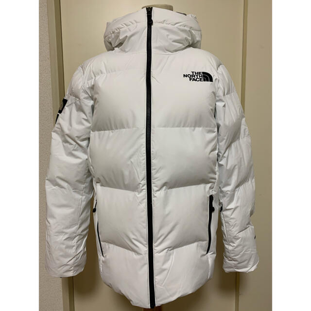 THE NORTH FACE(ザノースフェイス)の【日本未発売】NORTH FACE ノースフェイス　ホワイトダウン　レディースS レディースのジャケット/アウター(ナイロンジャケット)の商品写真