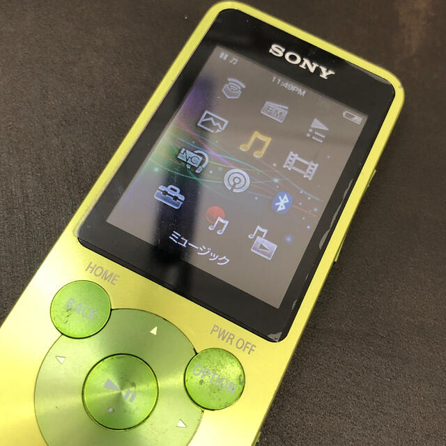 WALKMAN(ウォークマン)のSONY ウォークマン NW-S14 8GB グリーン　本体のみ スマホ/家電/カメラのオーディオ機器(ポータブルプレーヤー)の商品写真