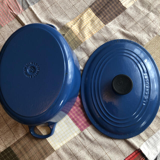 LE CREUSET(ルクルーゼ)の《ジャンク》ル・クルーゼの鍋　ココット・オーバル　楕円　ブルー インテリア/住まい/日用品のキッチン/食器(鍋/フライパン)の商品写真