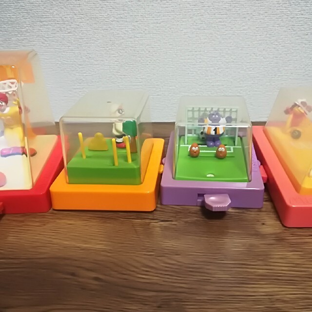 Mcdonald's ハッピーセット2001 全4種の通販 by ちゃんてっお's Mcdonald's ハッピーセット2001 全4種の通販 by ちゃんてっお's
