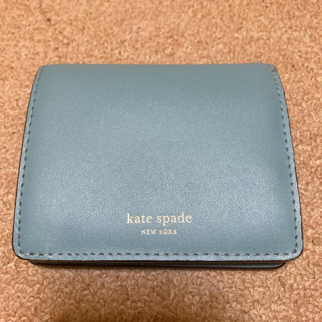 kate spade new york(ケイトスペードニューヨーク)のケイトスペード　バイカラー二つ折財布 レディースのファッション小物(財布)の商品写真