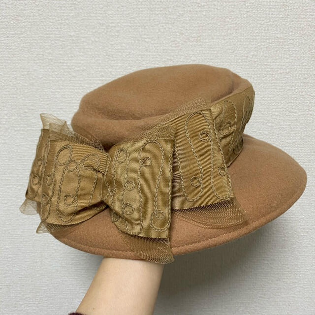 Grimoire(グリモワール)の古着屋さん購入《ヴィンテージクラシカルハット》リボン　コード刺繍　ベージュ レディースの帽子(ハット)の商品写真