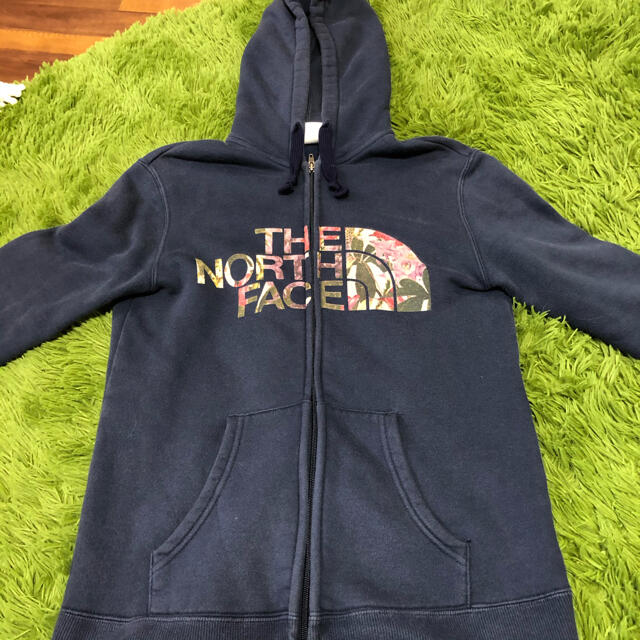 THE NORTH FACE(ザノースフェイス)のTHE NORTH FACE パーカ メンズのトップス(パーカー)の商品写真